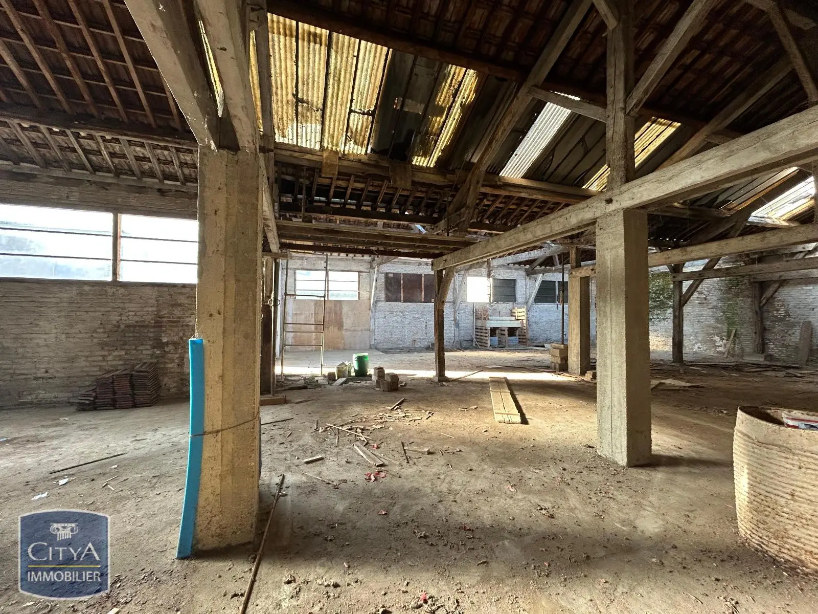 Photo 11 Local Industriel