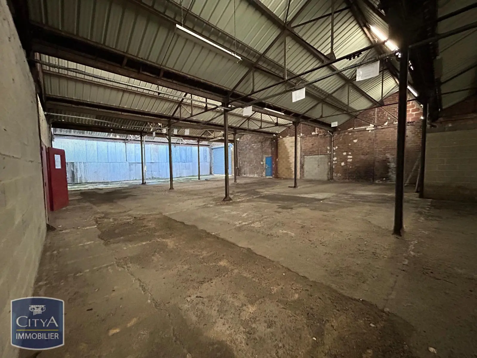 Photo 16 Local Professionnel 1360m²