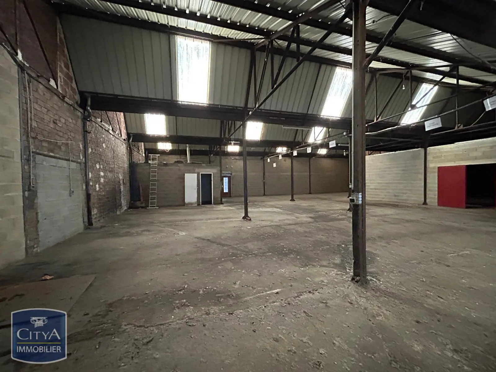 Photo 10 Local Professionnel 1360m²