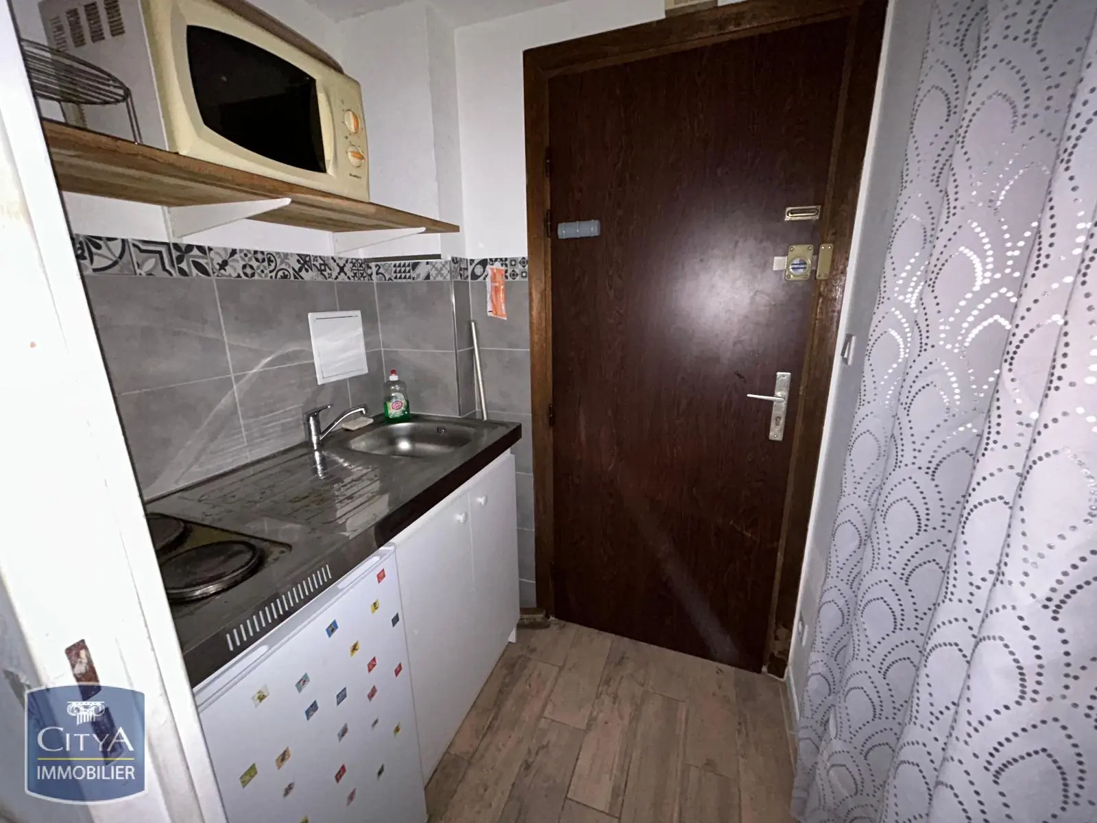 Photo 2 Appartement 1 pièce 14.54m²