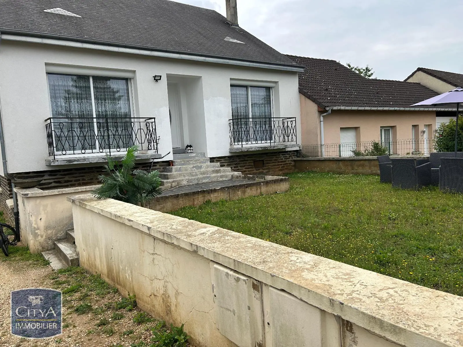 Photo 1 Maison 5 pièces 145m²