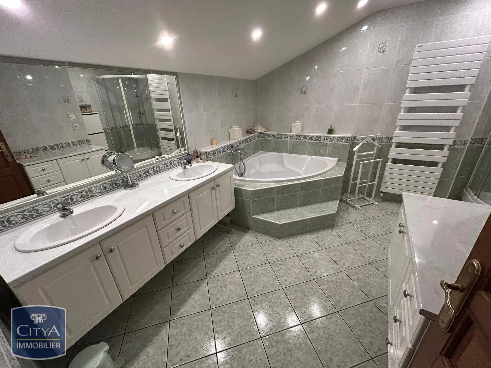 Photo 10 Maison 5 pièces 392m²