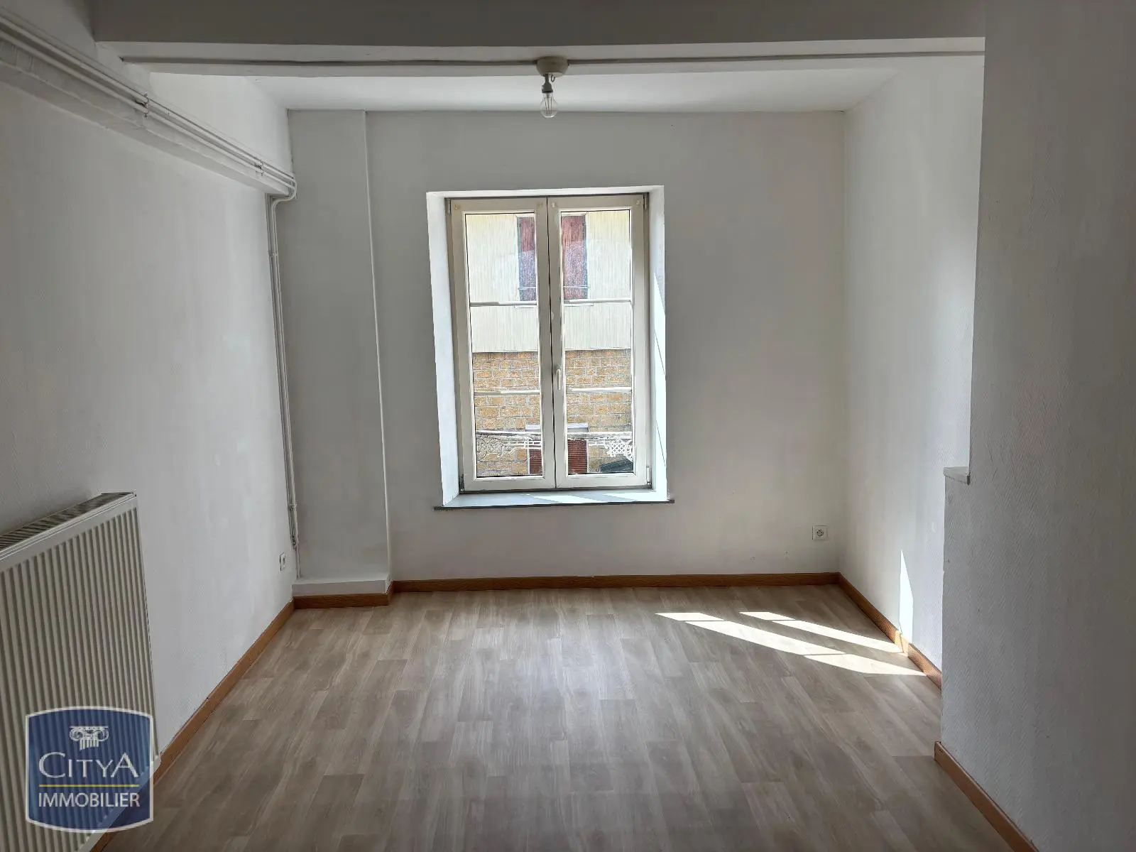 Photo 3 Immeuble 250m²