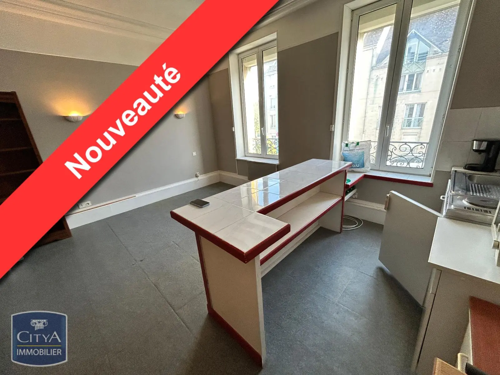 Photo 1 Appartement 1 pièce 28m²