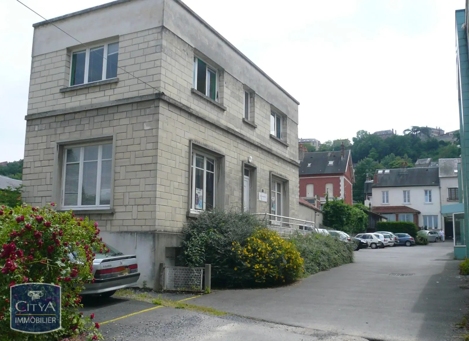 Photo 1 Parking