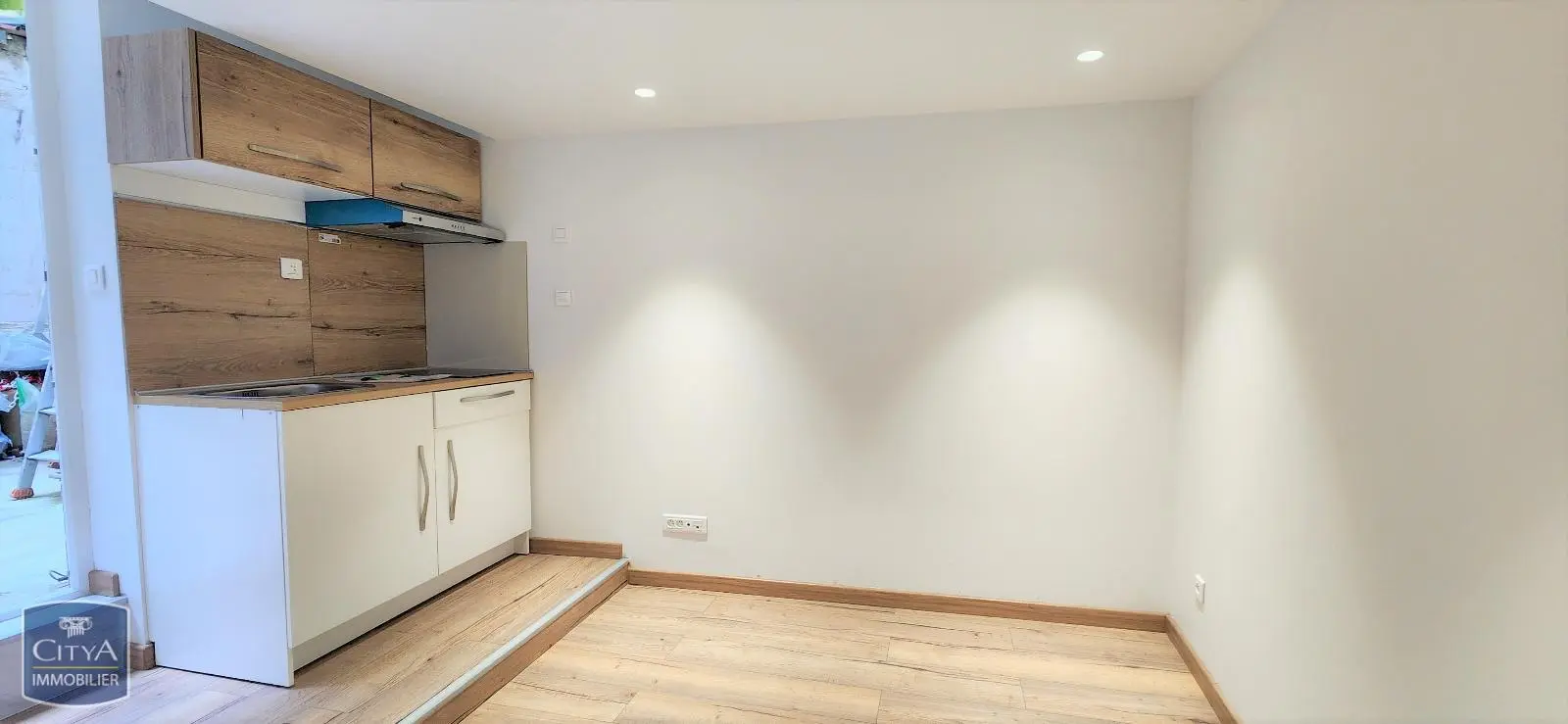 Photo 2 Appartement 1 pièce 14.01m²