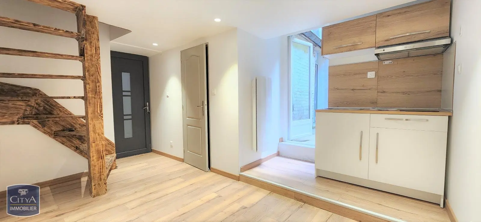 Photo 1 Appartement 1 pièce 14.01m²