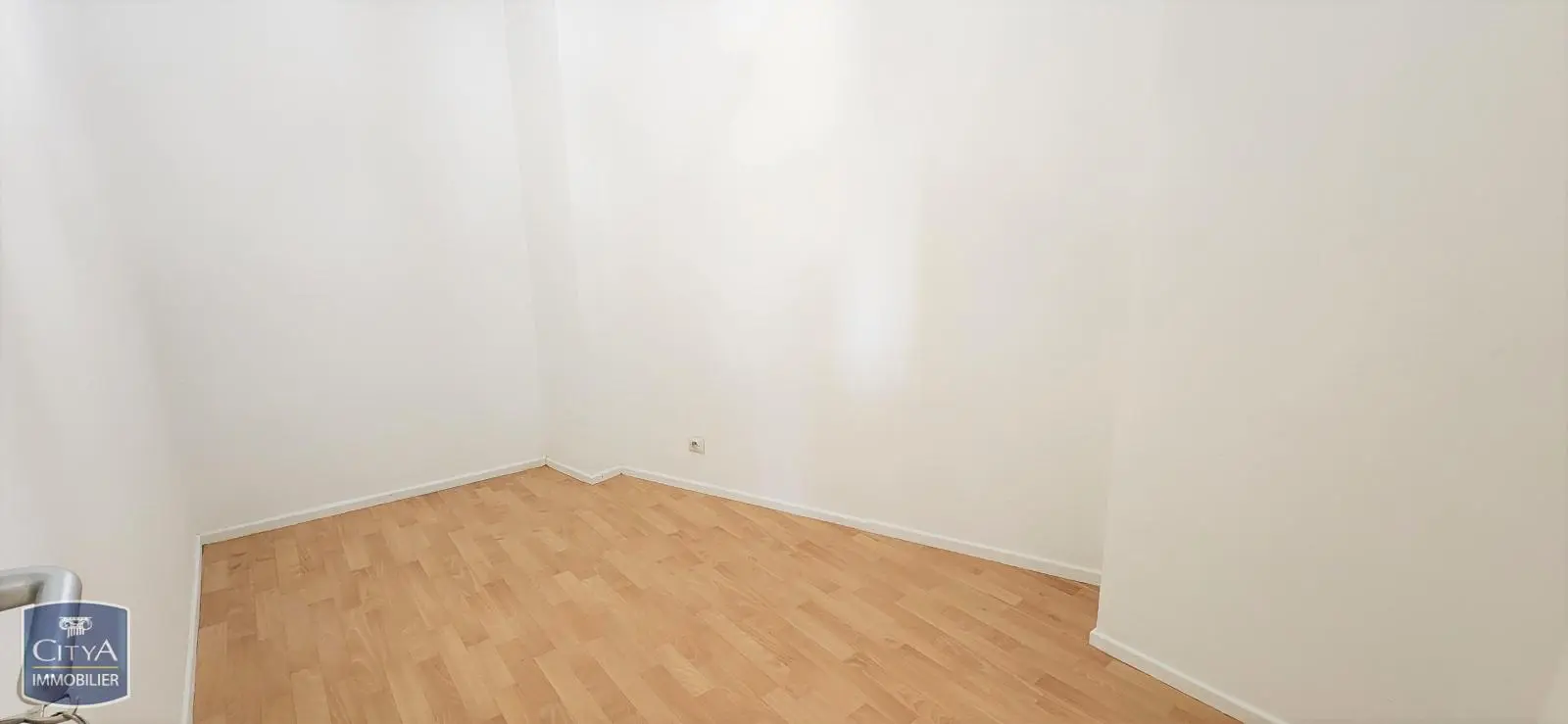 1 pièce bureau/chambrette