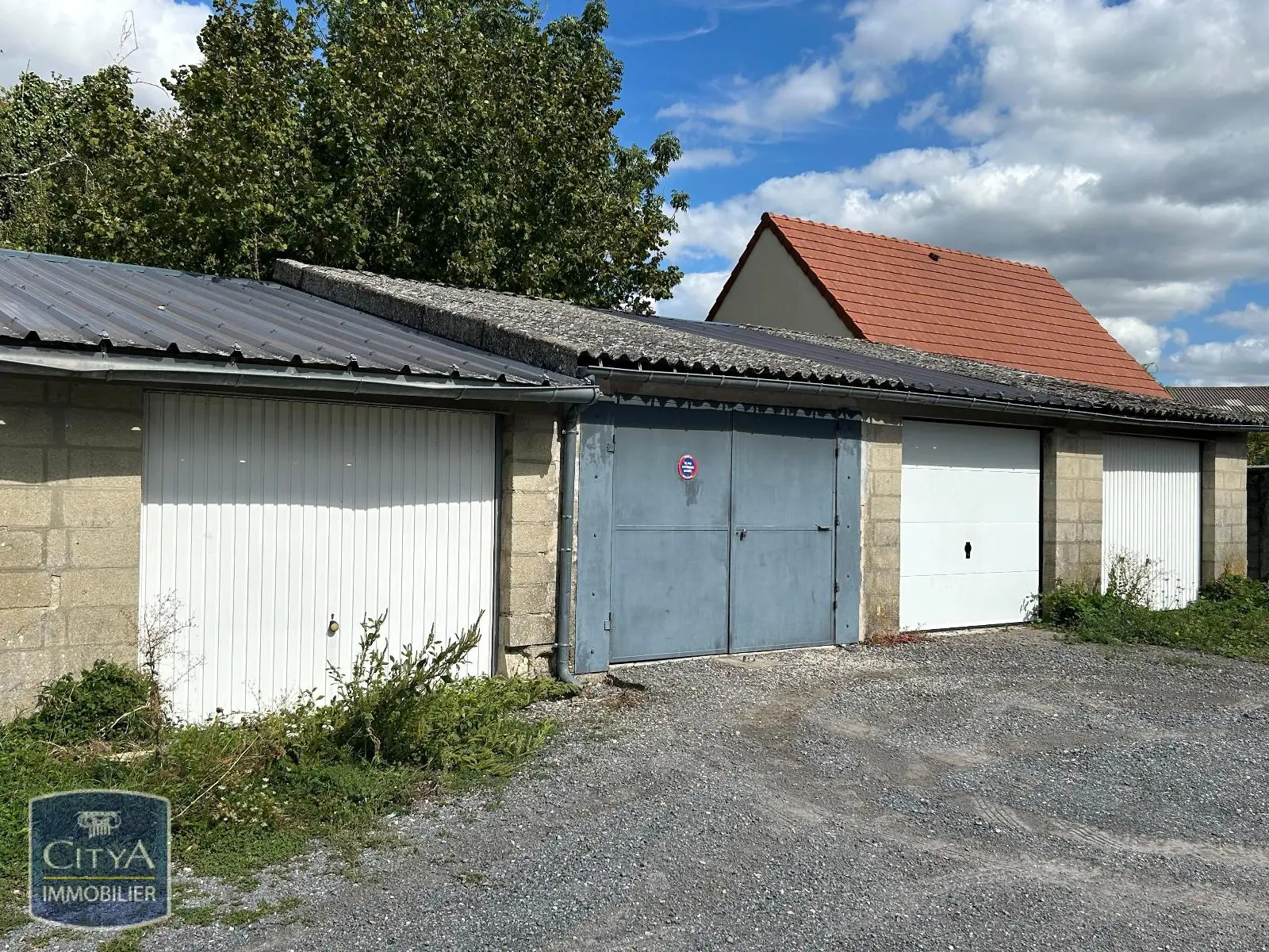Photo 2 parking Laon