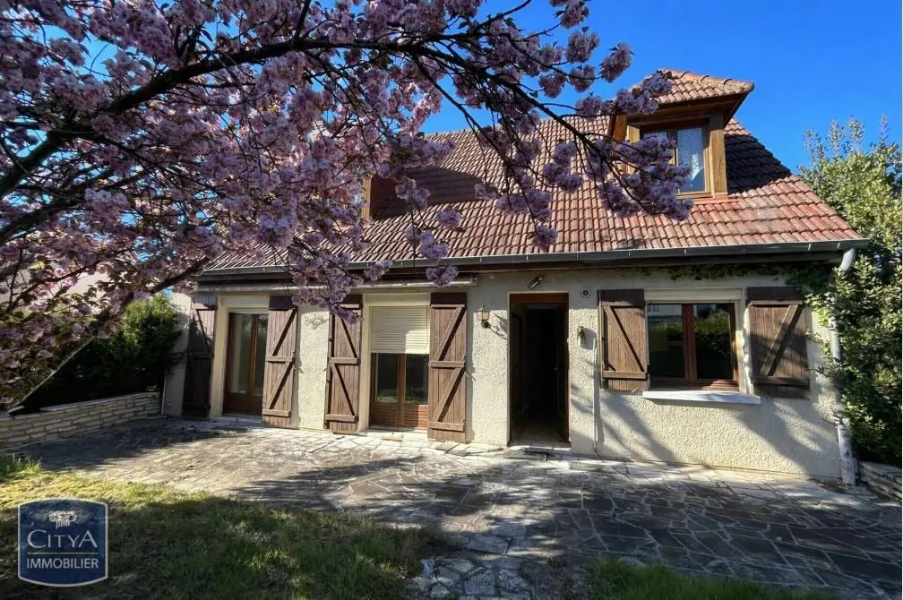 Photo 1 Maison 4 pièces 80m²