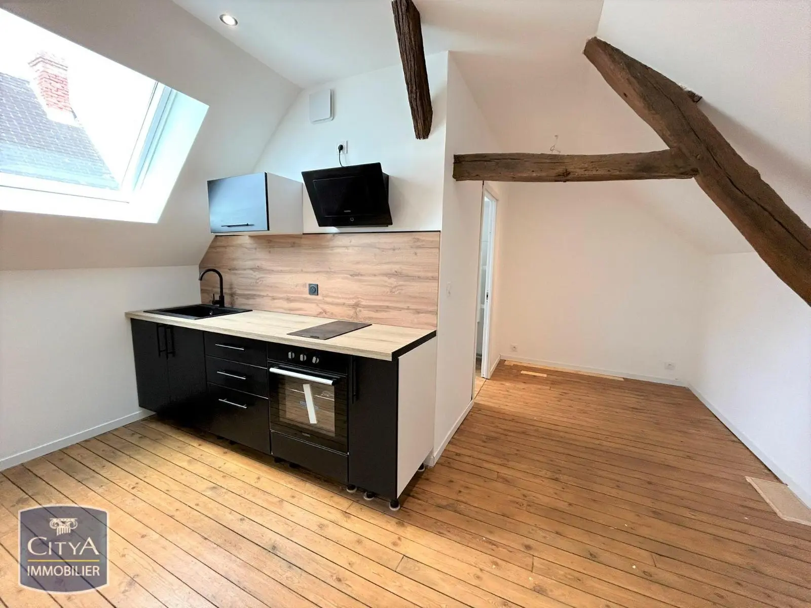 Photo 2 Appartement 1 pièce 30.94m²