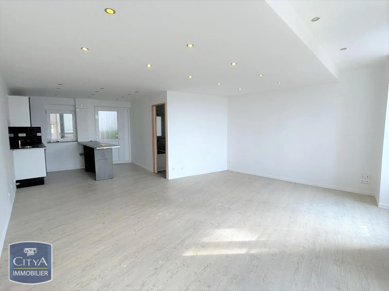 Photo 5 Appartement 1 pièce 51.83m²
