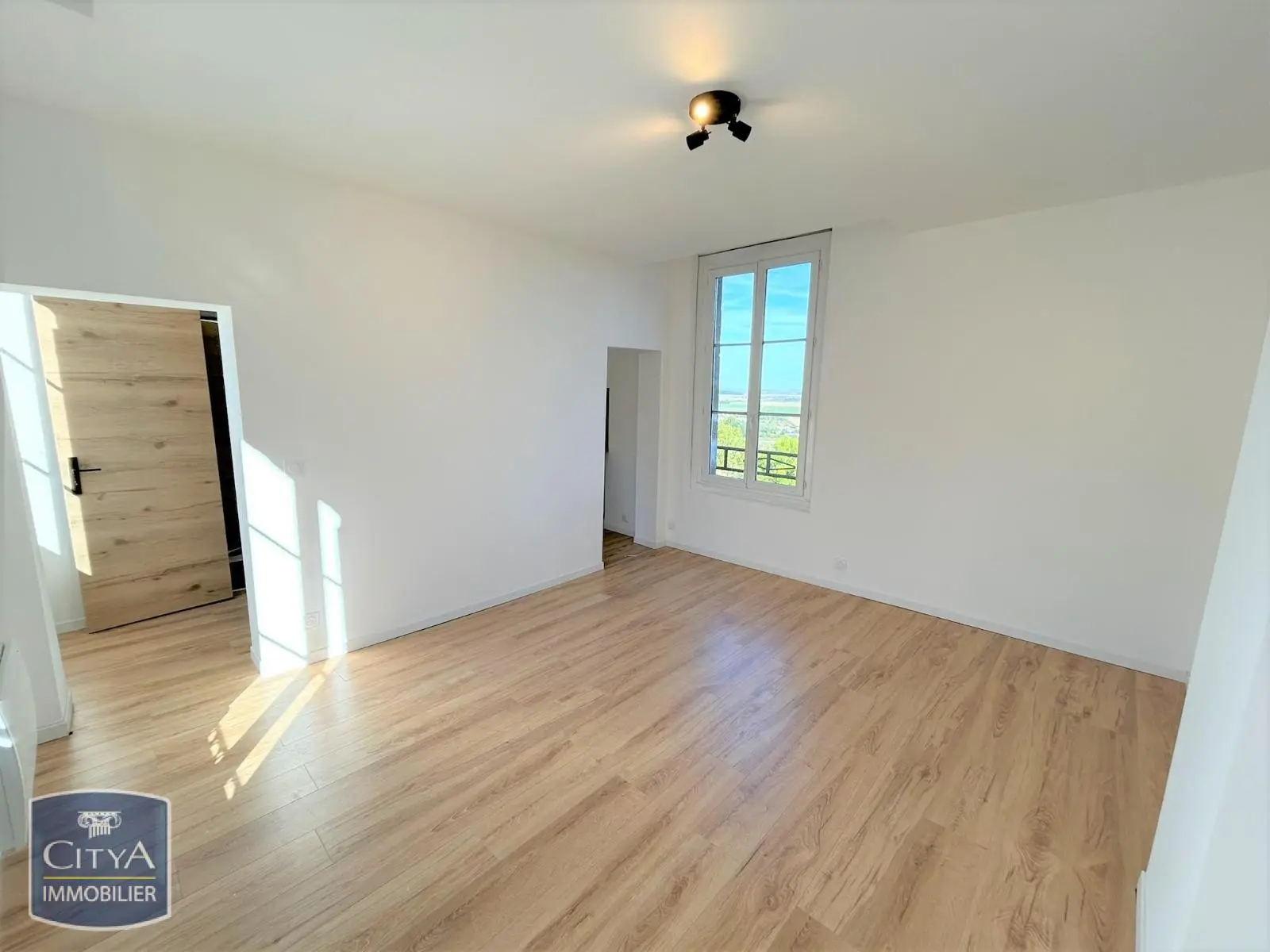 Photo 2 Appartement 1 pièce 26.34m²