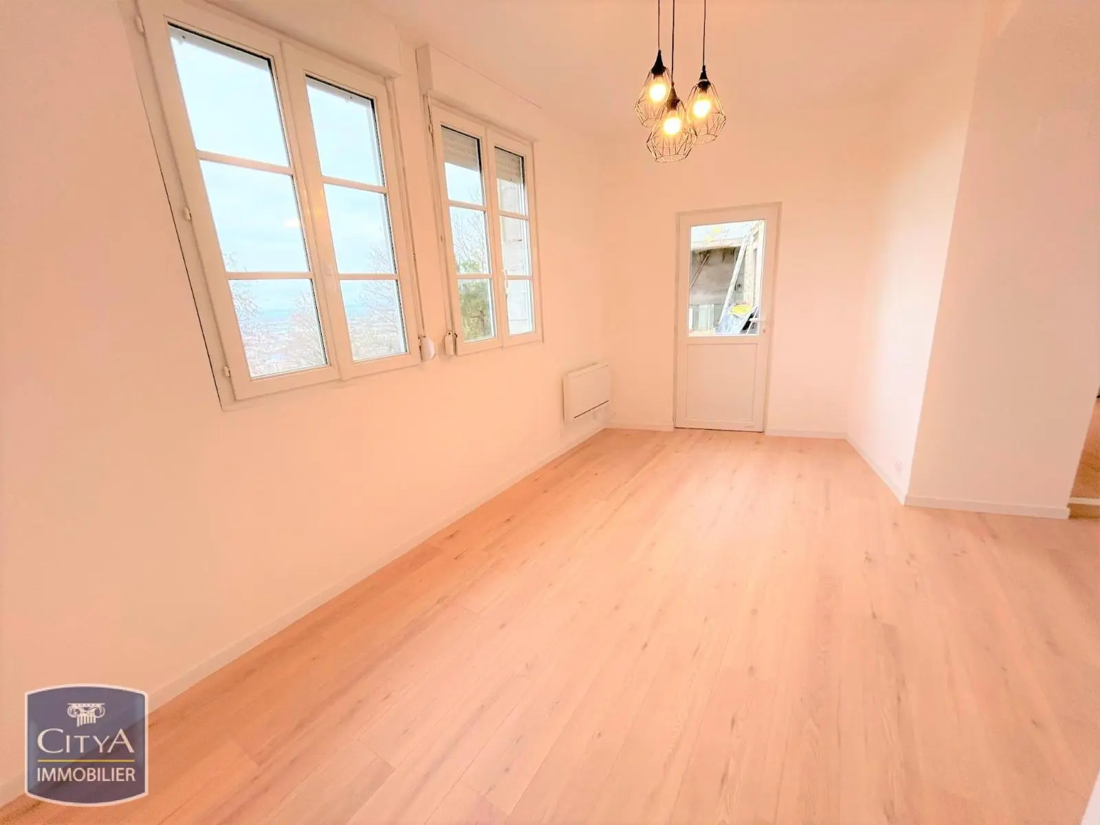 Photo 3 Appartement 1 pièce 32.83m²