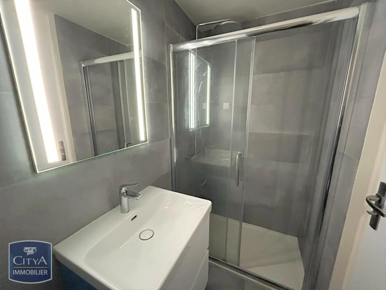 Photo 5 Appartement 1 pièce 33.92m²