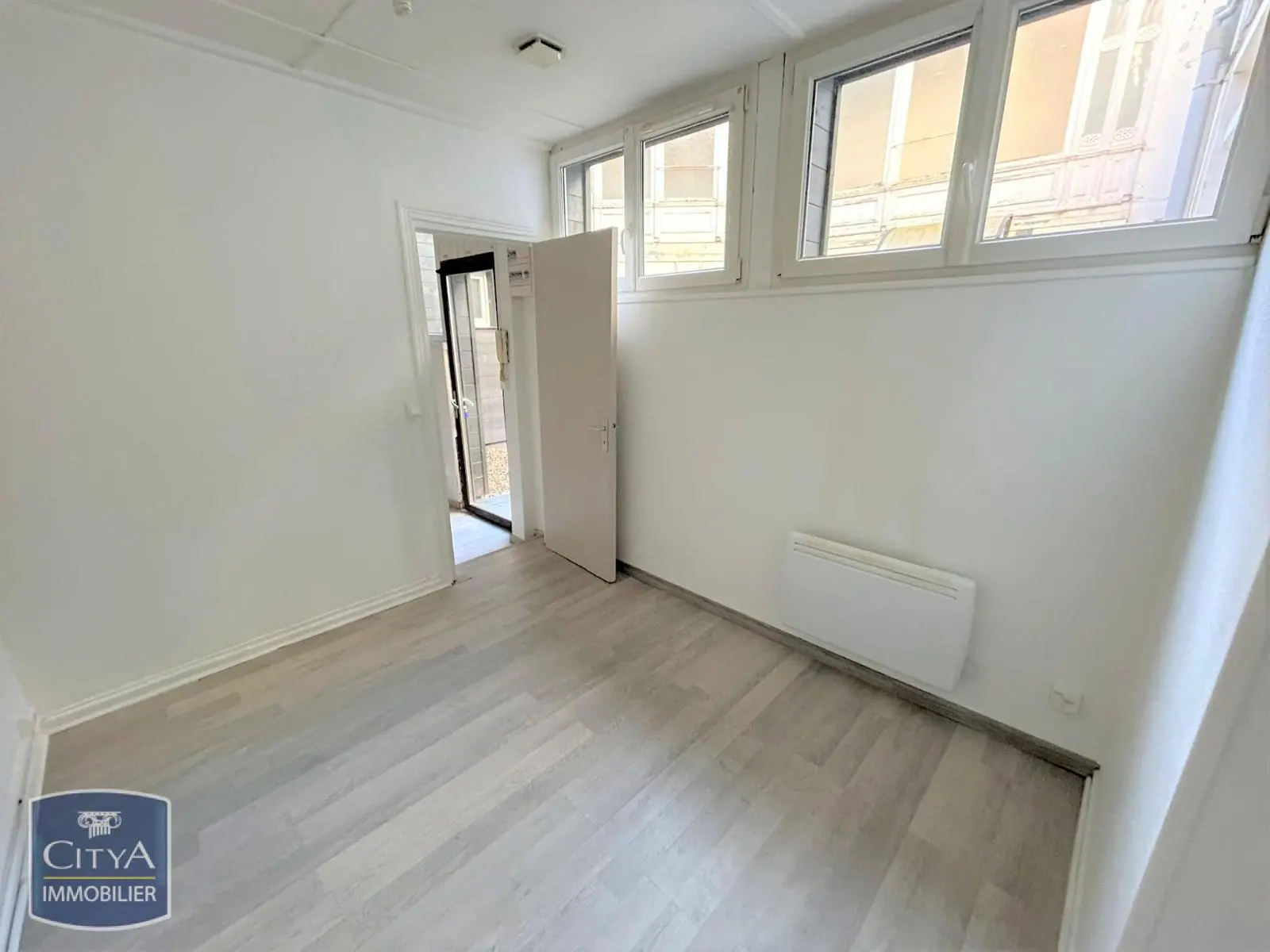 Photo 5 Appartement 1 pièce 23.76m²