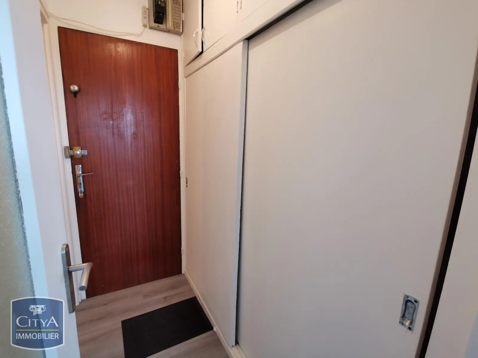 Photo 8 Appartement 1 pièce 31.81m²