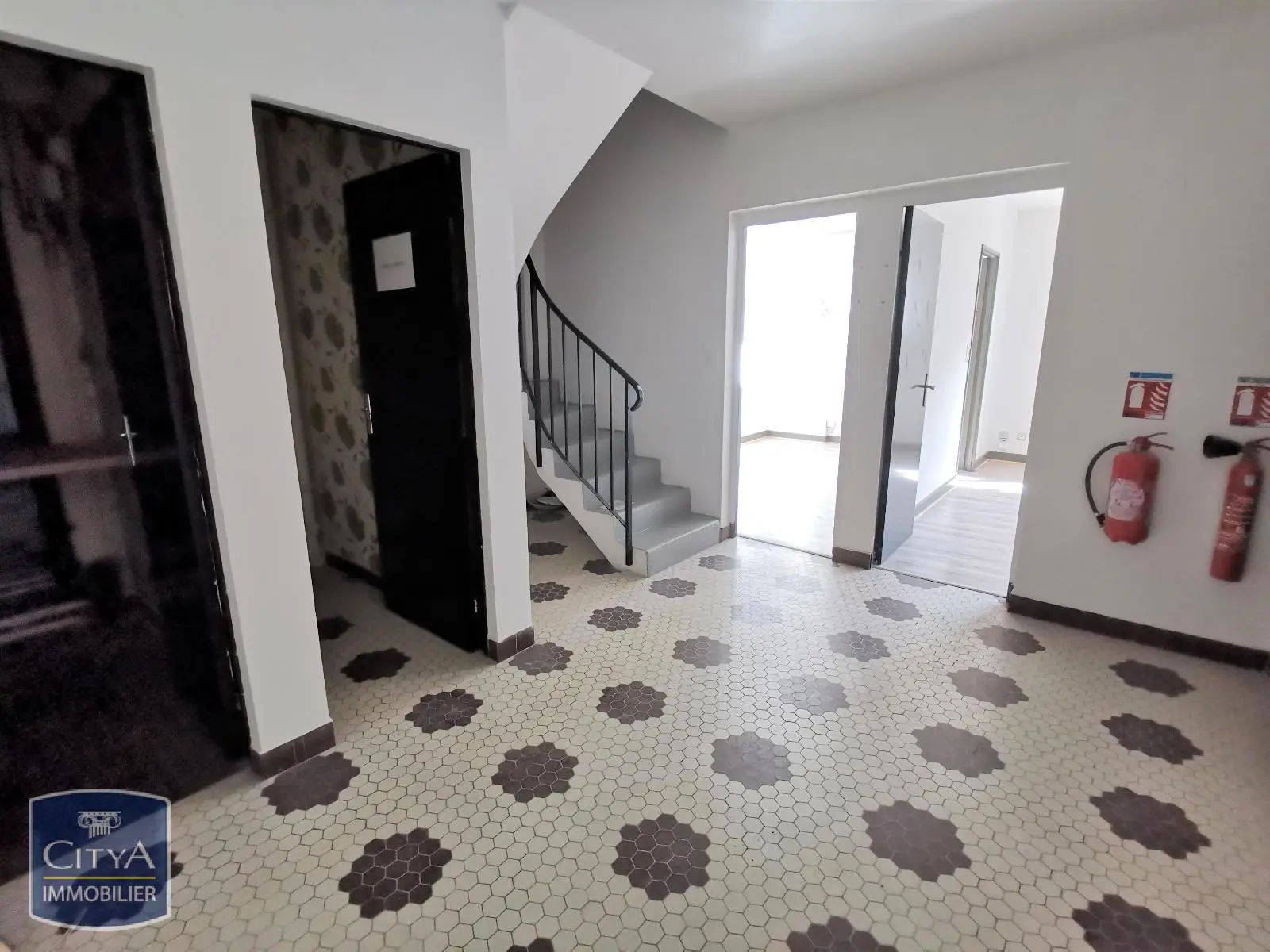 Photo 5 Local Commercial