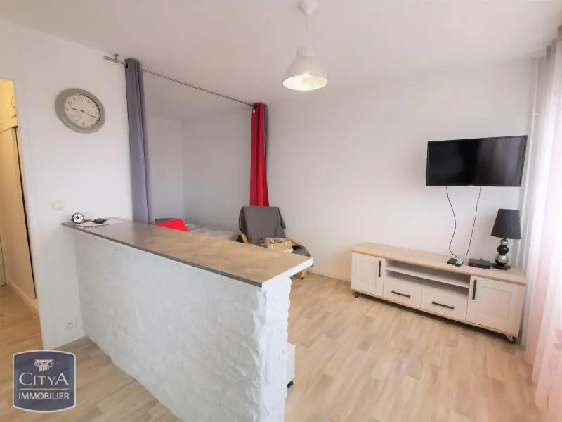 Photo 2 Appartement 1 pièce 30.77m²