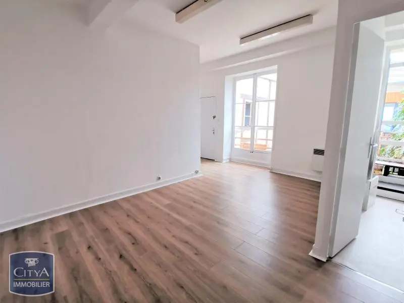 Photo 1 Appartement 1 pièce 30.75m²