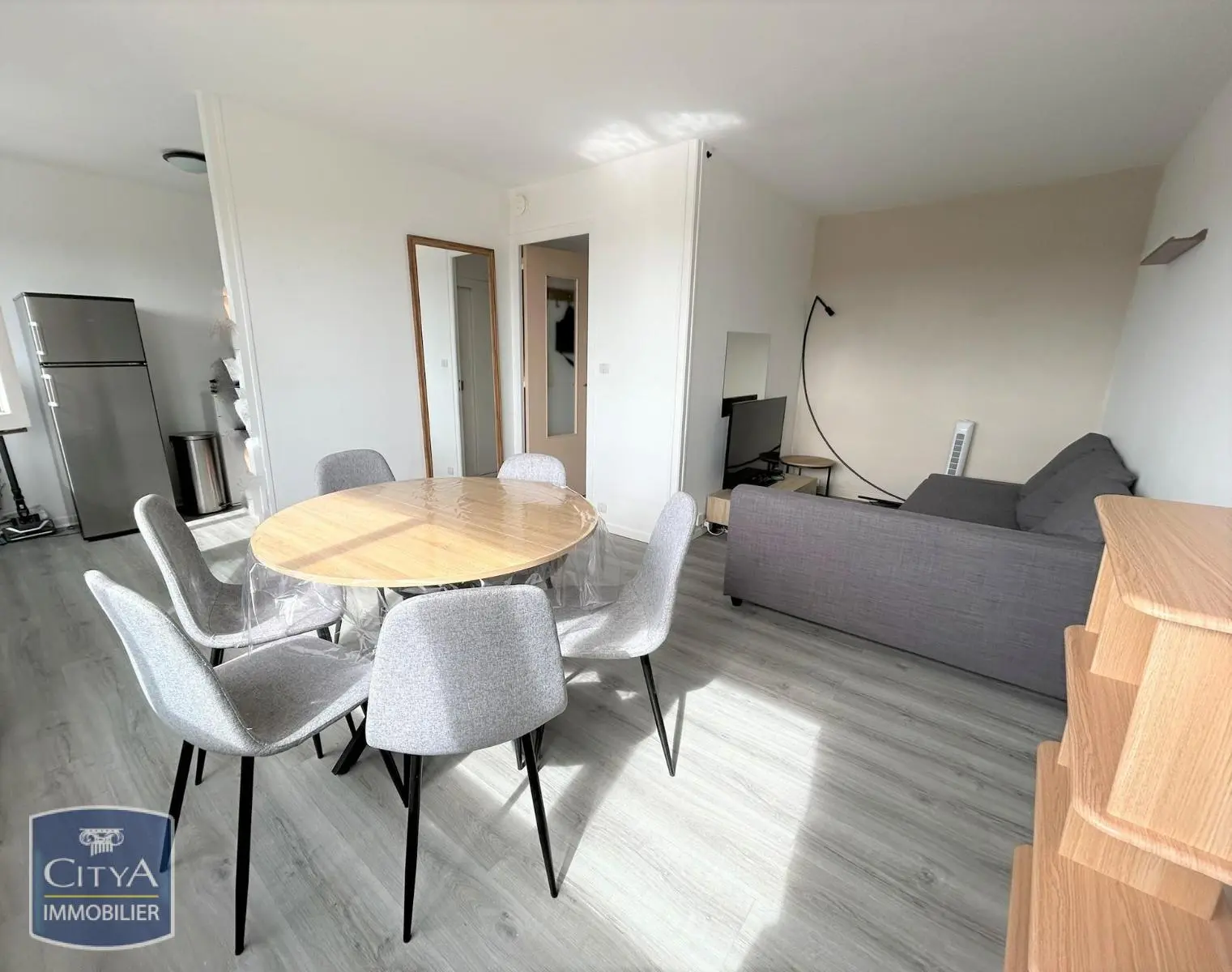 Photo 3 Appartement 1 pièce 31.81m²