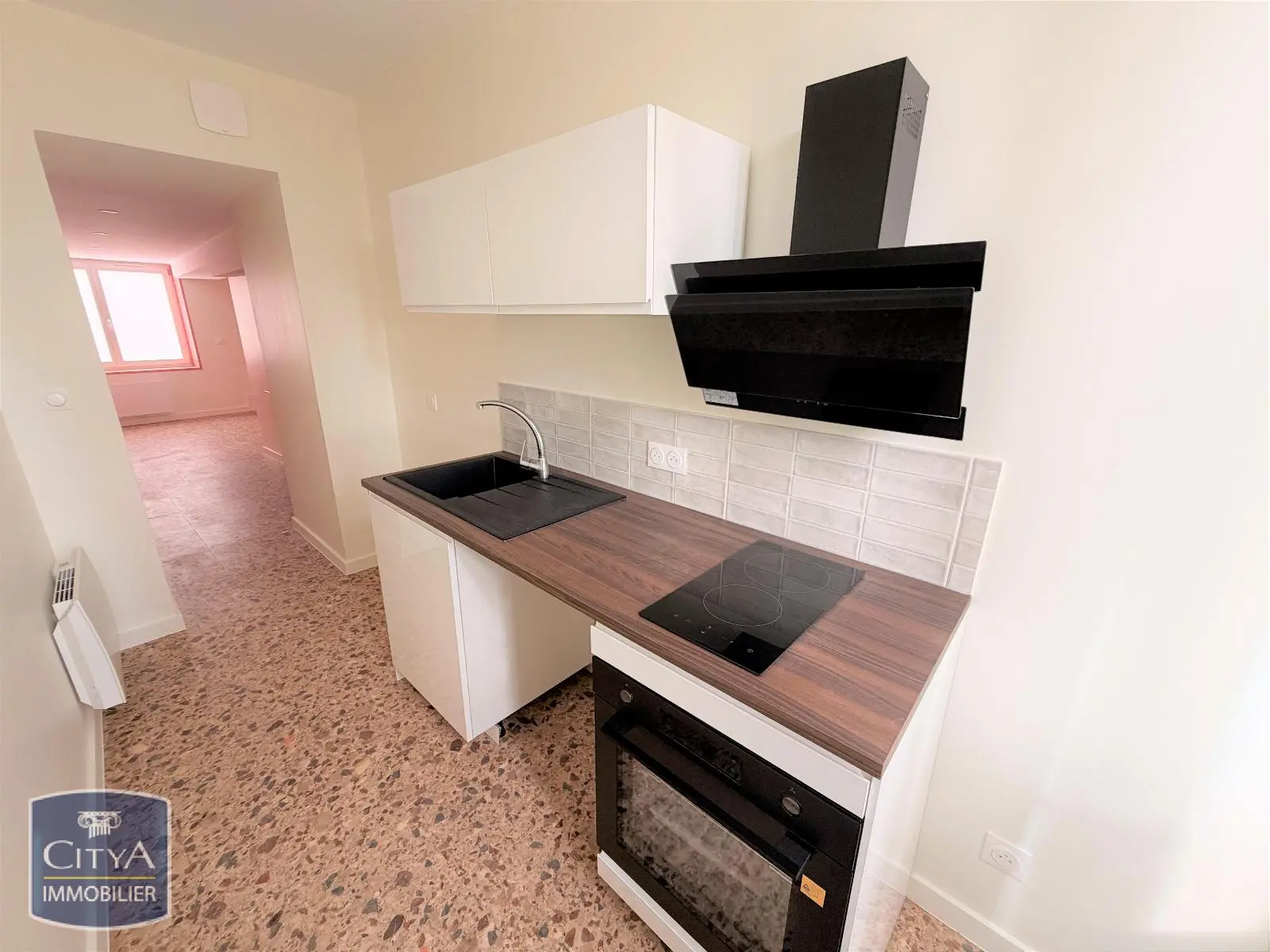 Photo 1 Appartement 1 pièce 28m²