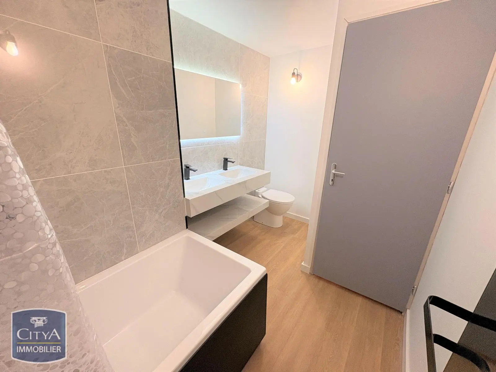 Photo 9 Appartement 4 pièces 106.39m²