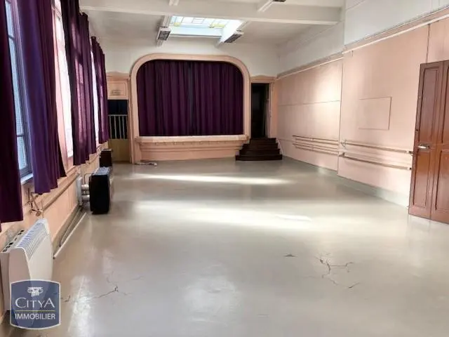 Photo 3 Local Professionnel 202m²