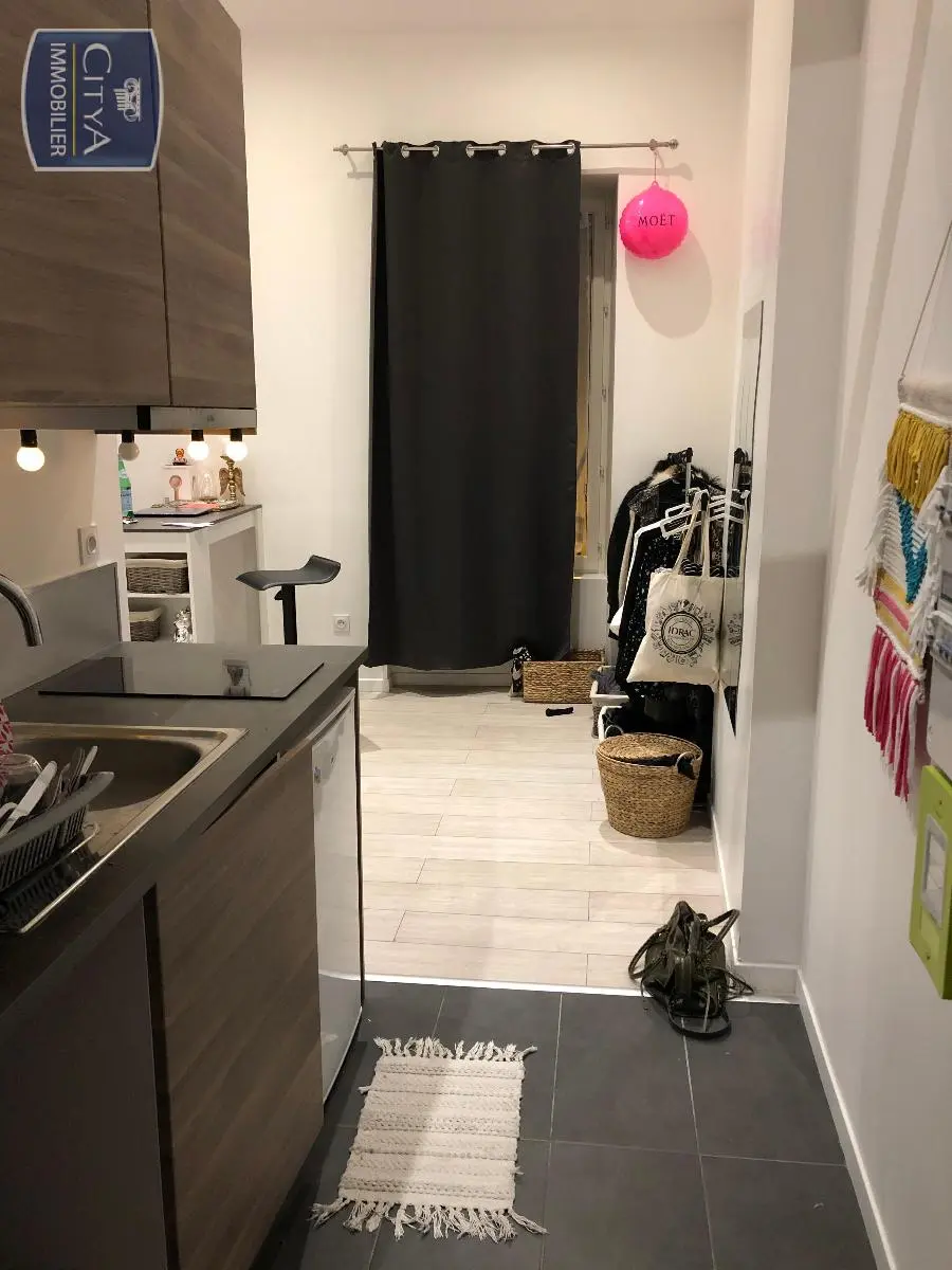 Photo 1 Appartement 1 pièce 25.34m²