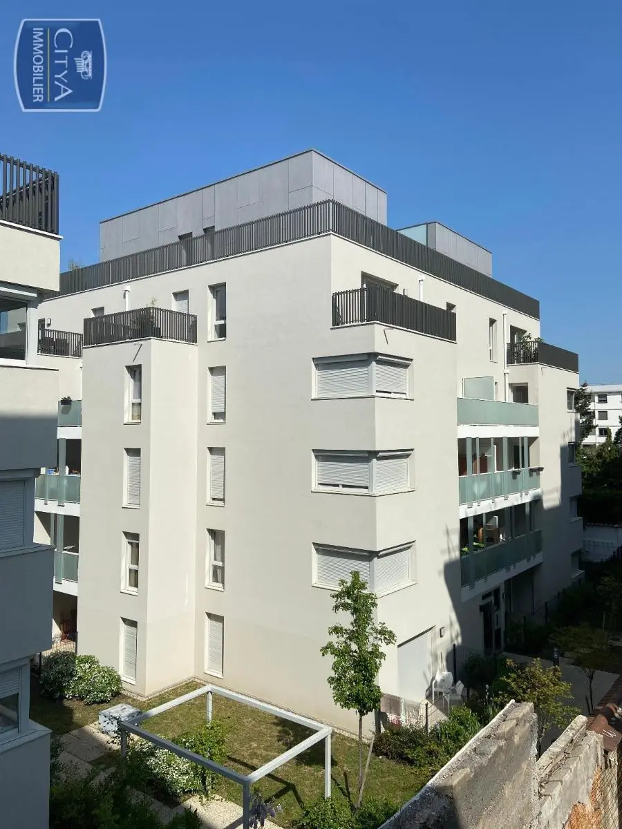 Photo 1 Appartement 1 pièce 32.24m²