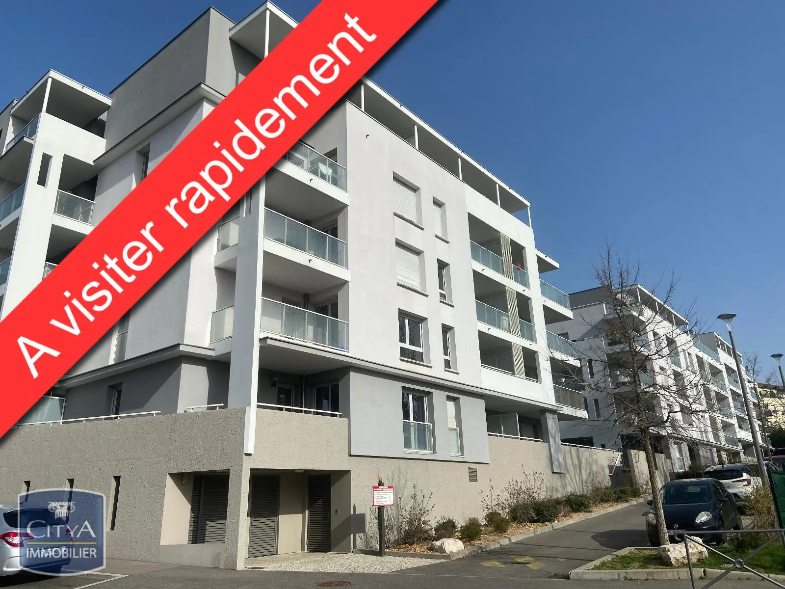 Photo 1 Appartement 1 pièce 35.7m²