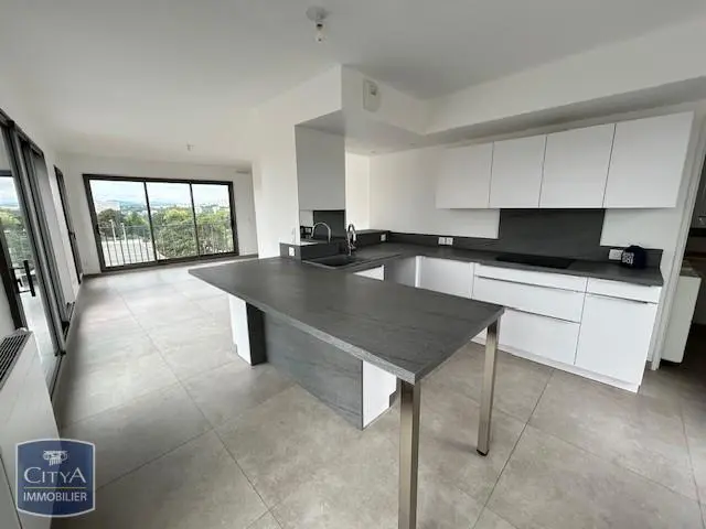 Photo 1 Appartement 5 pièces 102.44m²