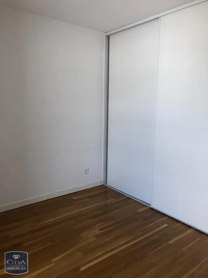 Photo 3 appartement Bron