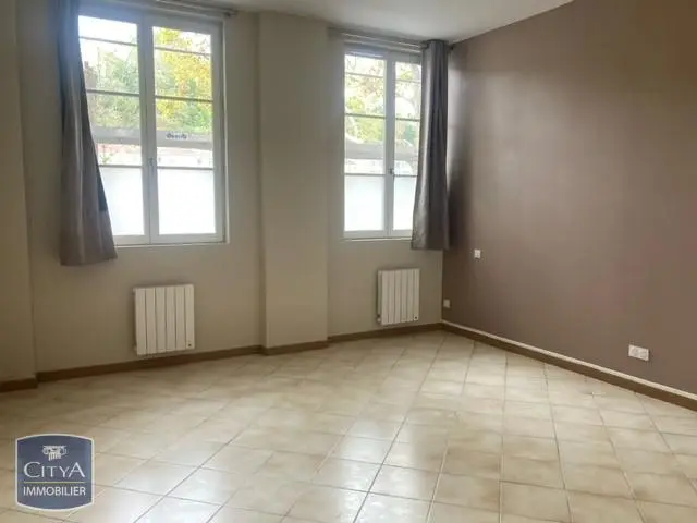 Photo 1 Appartement 1 pièce 28.1m²