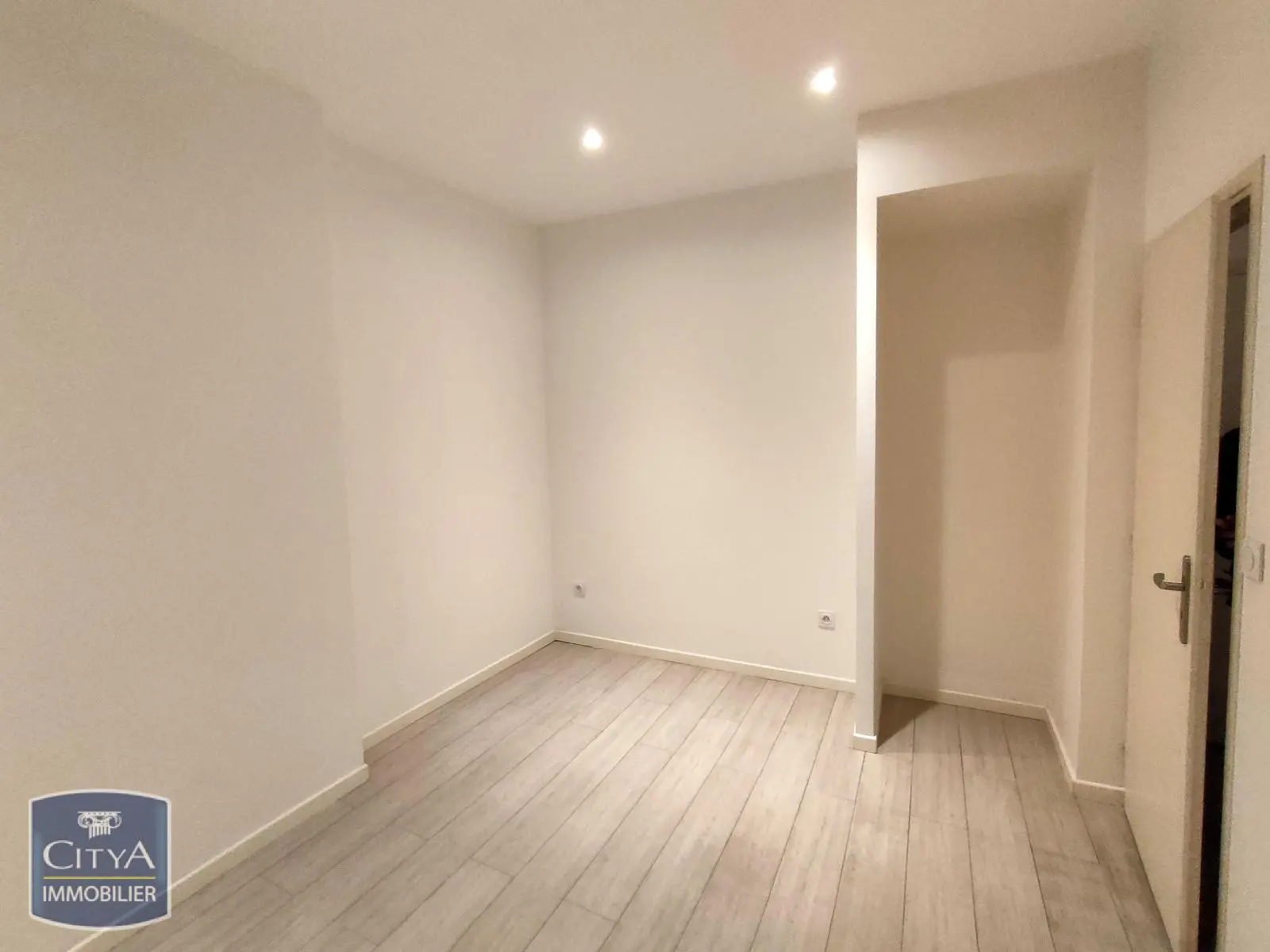 Photo 3 Appartement 2 pièces 29.68m²