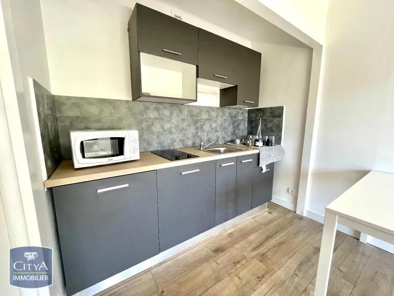 Photo 2 Appartement 1 pièce 27.69m²