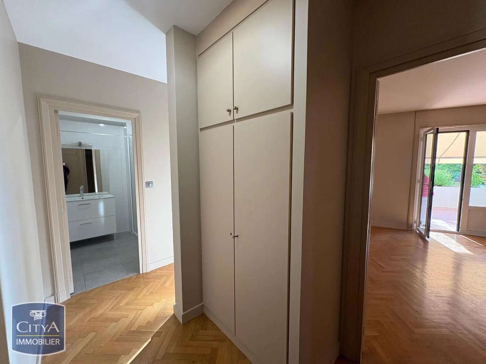 Photo 8 Appartement 1 pièce 41.95m²