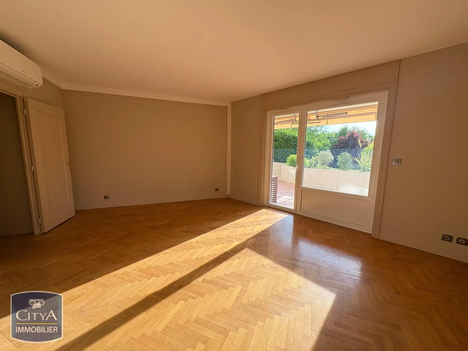 Photo 3 Appartement 1 pièce 41.95m²