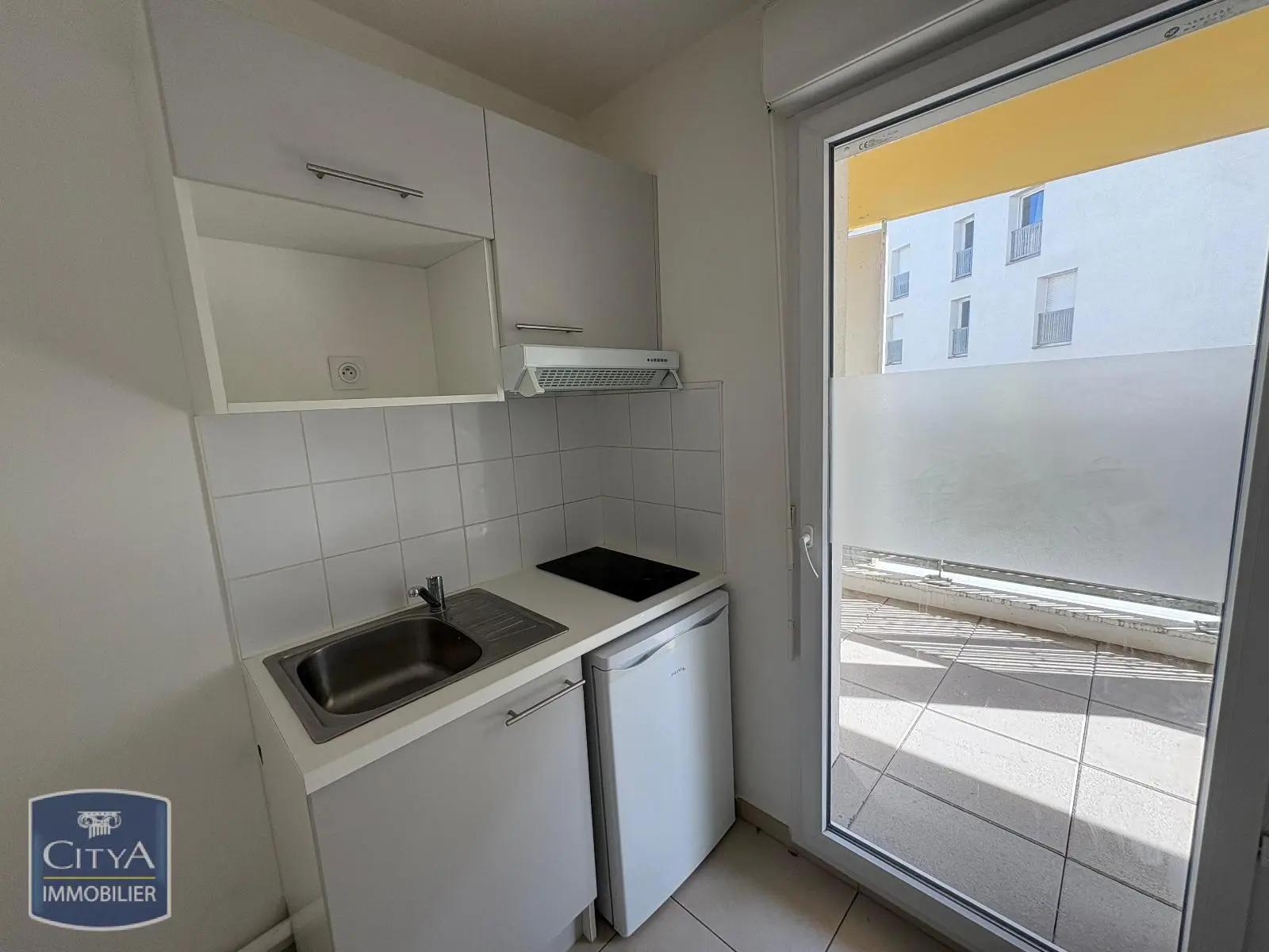 Photo 2 Appartement 1 pièce 27.01m²