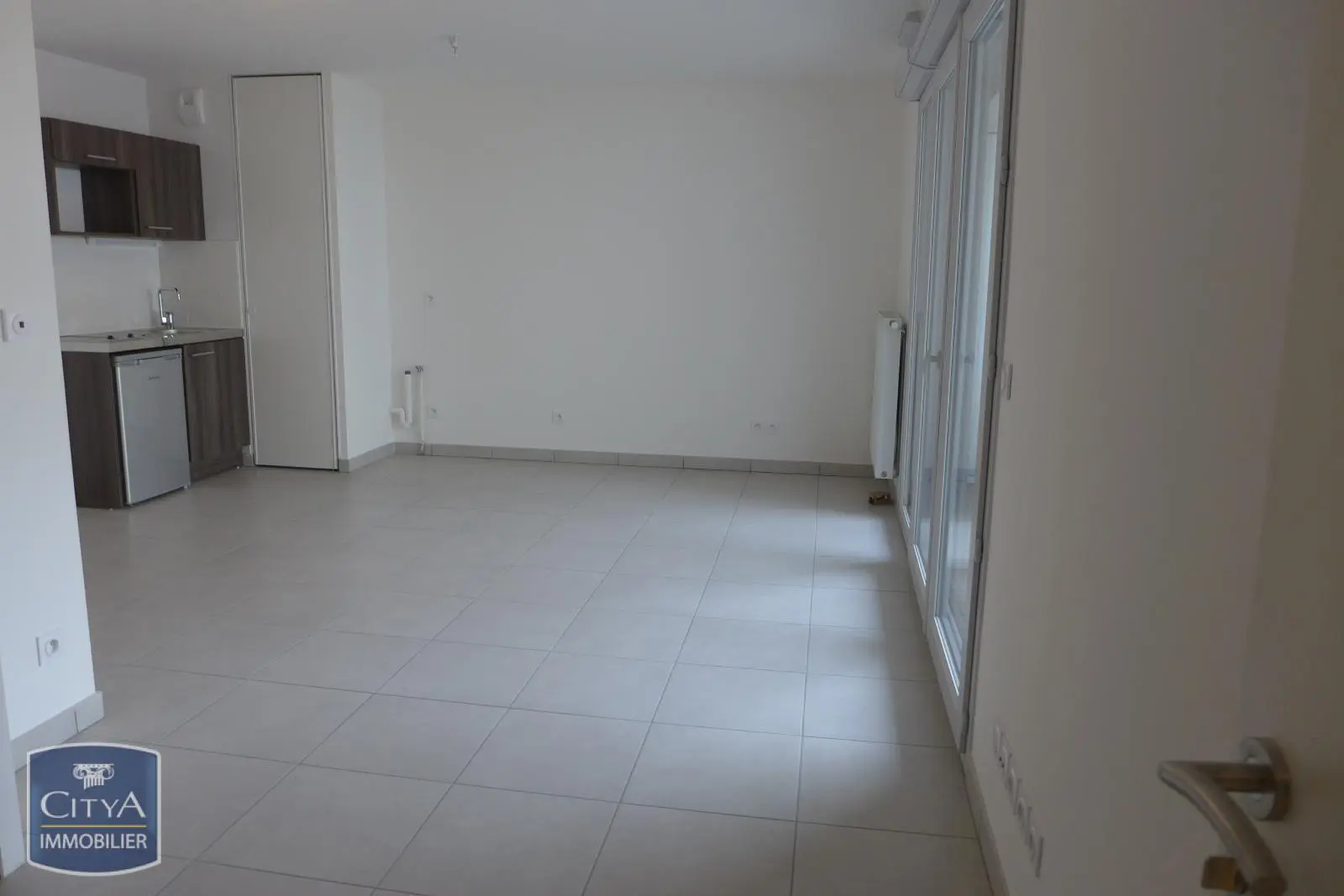Photo 2 Appartement 1 pièce 35.42m²