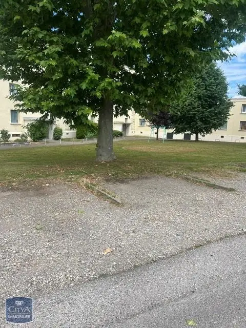 Photo 2 Parking