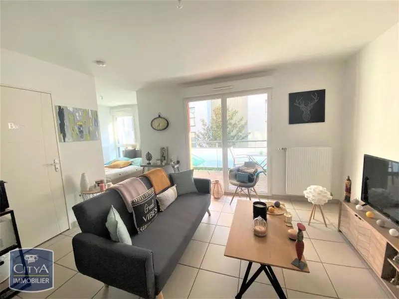 Photo 1 Appartement 1 pièce 32.02m²