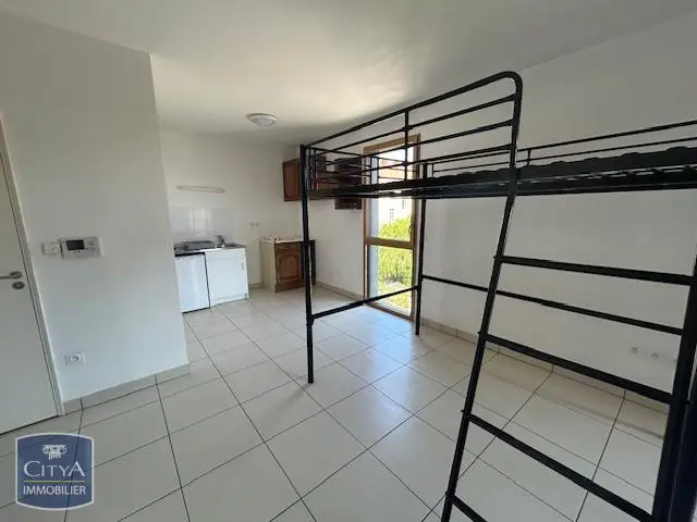Photo 1 Appartement 1 pièce 27m²