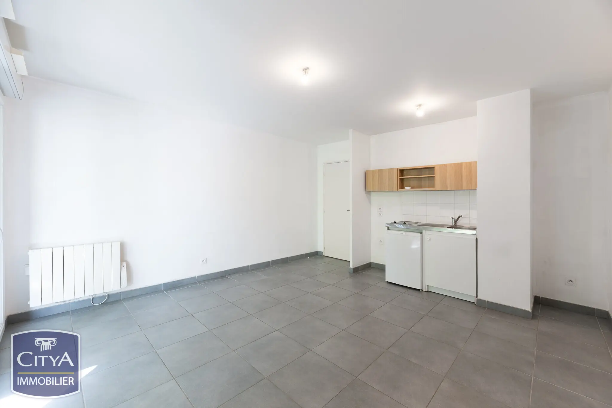 Photo 2 Appartement 1 pièce 27.05m²