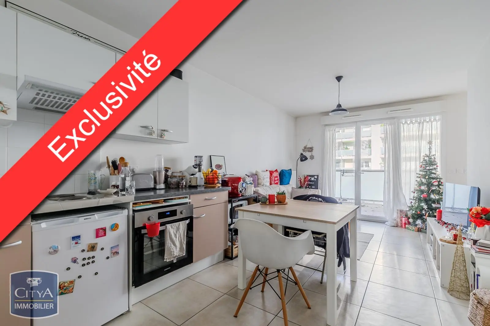 Photo 1 Appartement 1 pièce 33m²