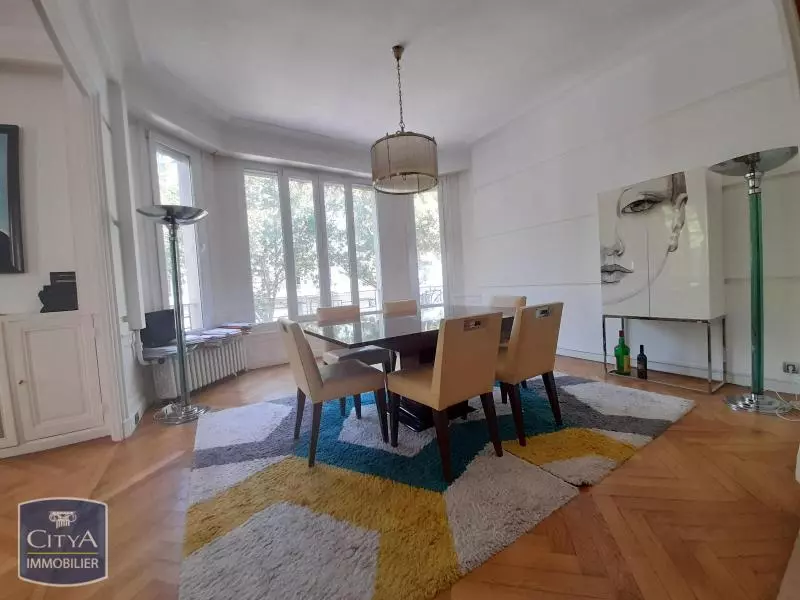 Illustration pour Appartement 5 pièces 190.16m² Photo Appartement 5 pièces 190.16m²