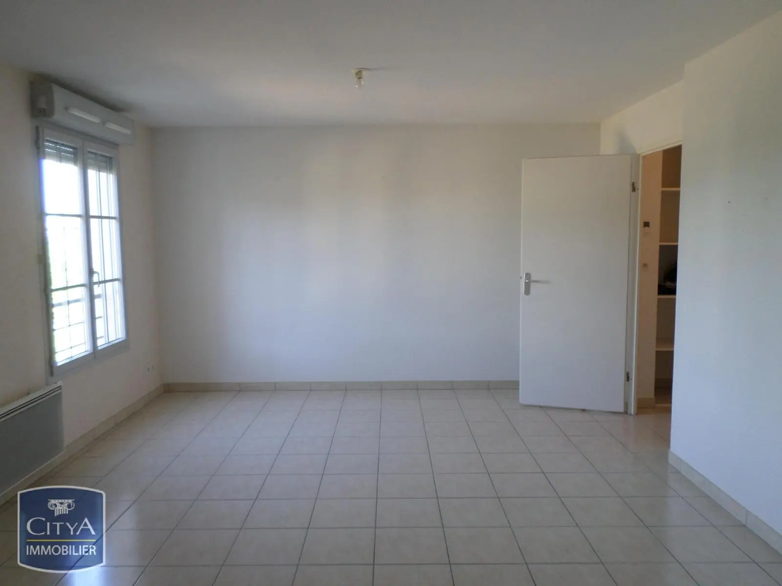 Photo 2 Appartement 1 pièce 30.7m²