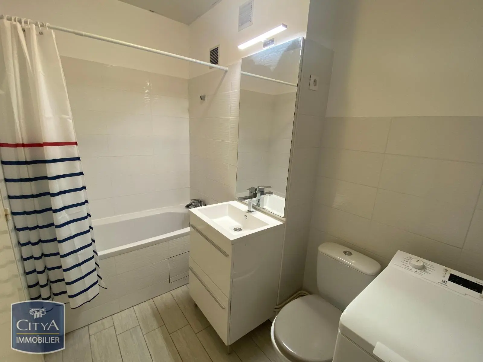 Photo 3 Appartement 1 pièce 32m²