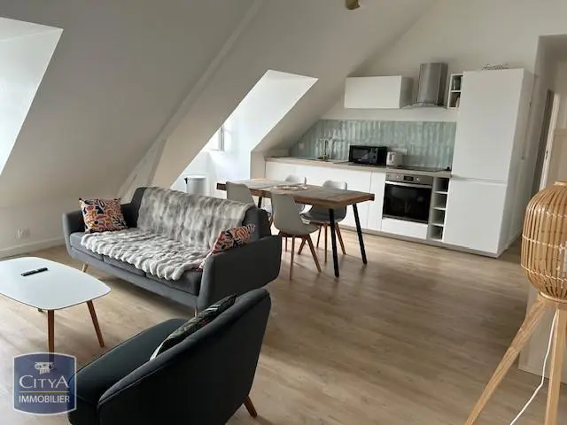 Photo 1 Appartement 4 pièces 77.1m²