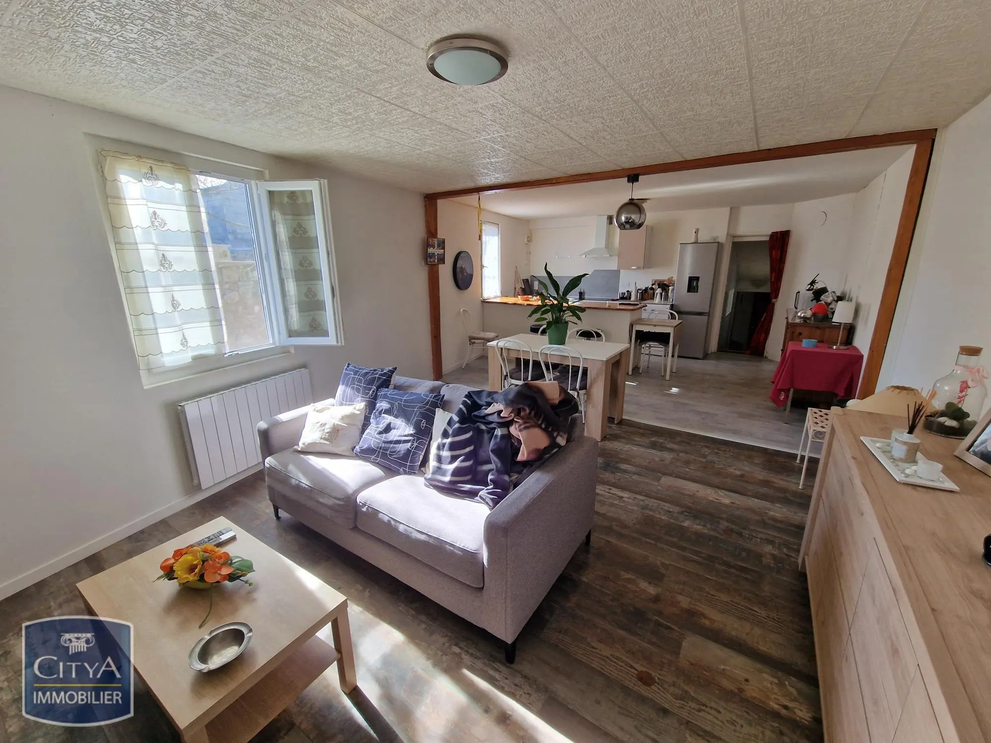 Photo 3 Immeuble 250m²